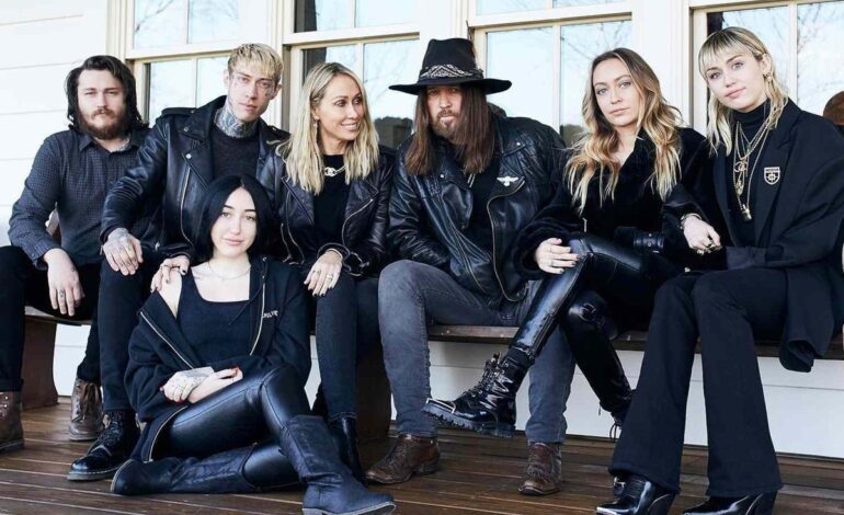 Billy Ray’s Mother’s Day Confession: “My Marriage Was Hard” and How Tish Held the Fort