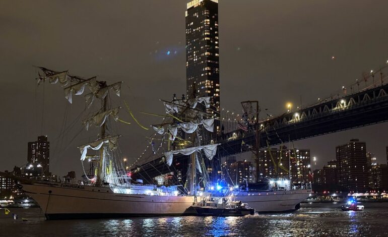 Brooklyn Bridge Struck by Mexican Navy Boat: Investigation Underway