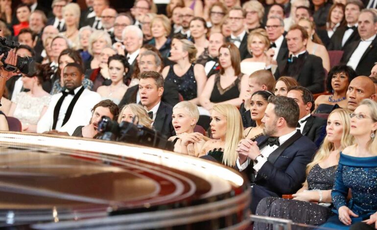 Busy Philipps Pleaded with Ben Affleck’s Batman to Rescue Oscars Mixup