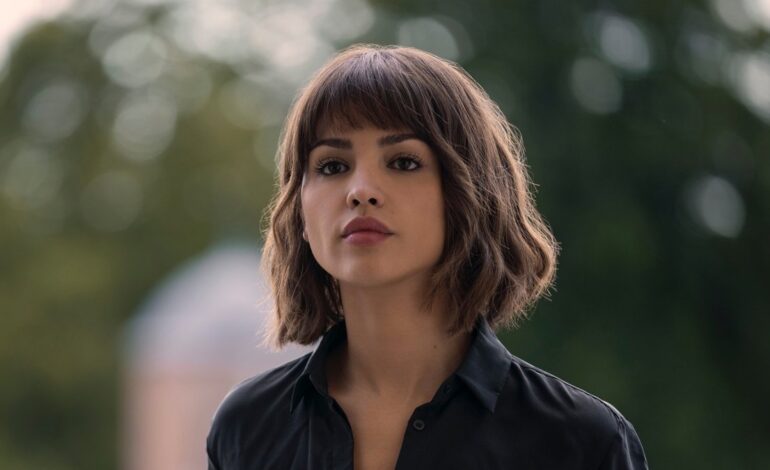 Eiza González Confronts News Anchors’ Harsh Teen Body-Shaming