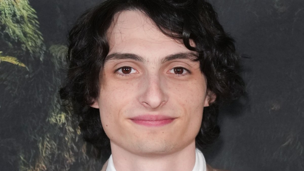 Finn Wolfhard’s Bold Buzz Cut Shakes Up Stranger Things Finale Prep