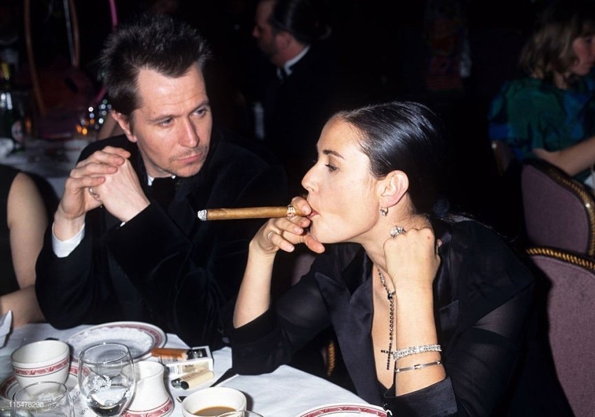 Gary Oldman’s Unprofessional Antics: Demi Moore’s Hilarious Response Revealed