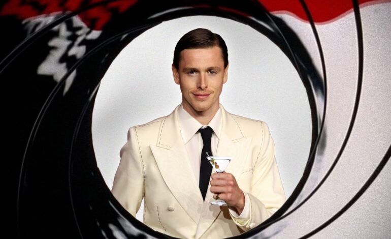 Harris Dickinson Scoffs at 007 Casting Rumors