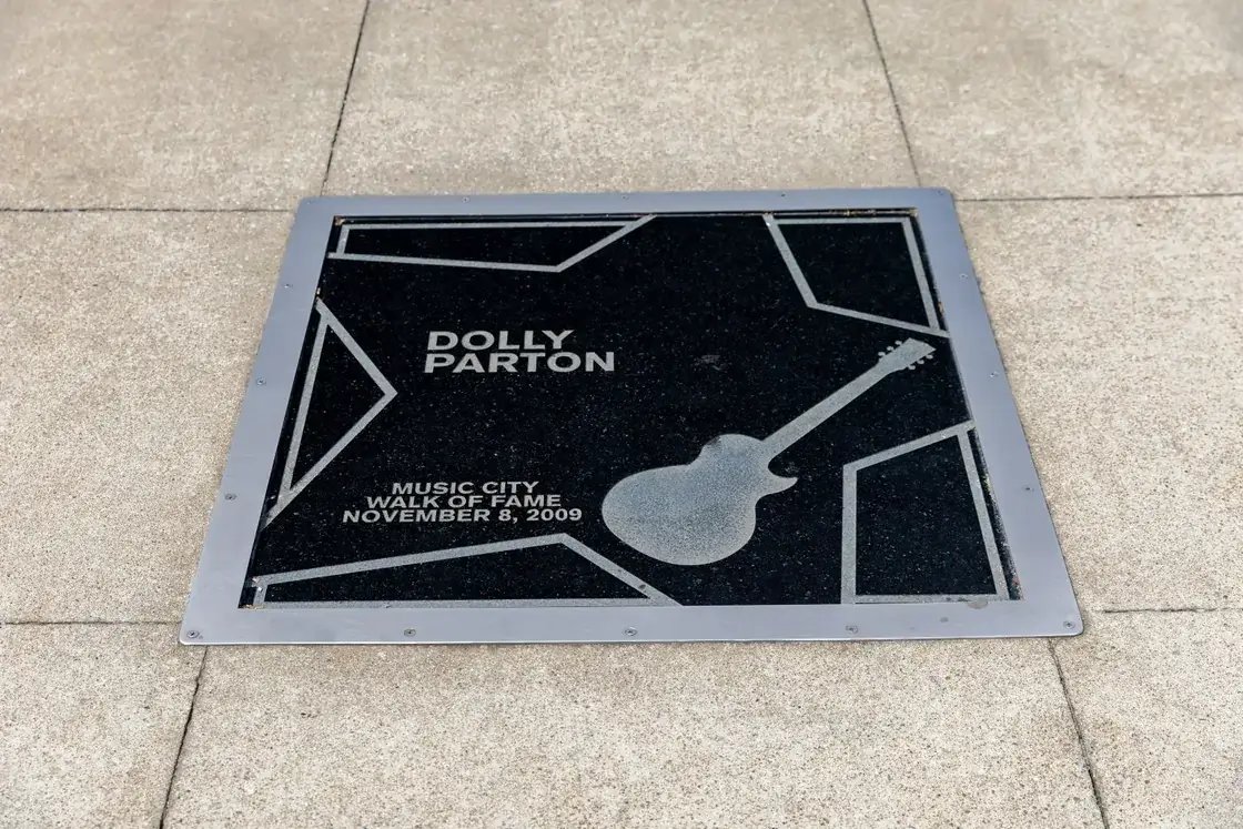 How Dolly Parton & 11 Icons Shunned Reality TV—and What You Can Learn