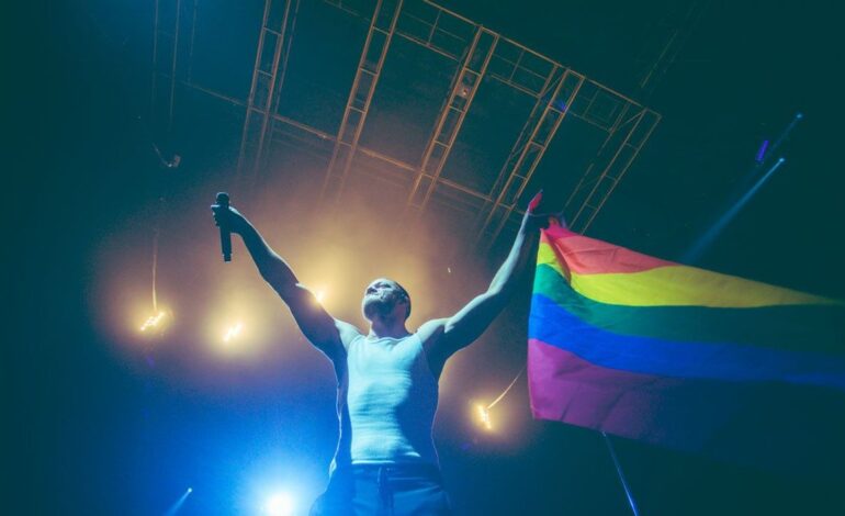 Imagine Dragons’ Dan Reynolds Sparks Milan Furor with Palestinian Flag Kiss