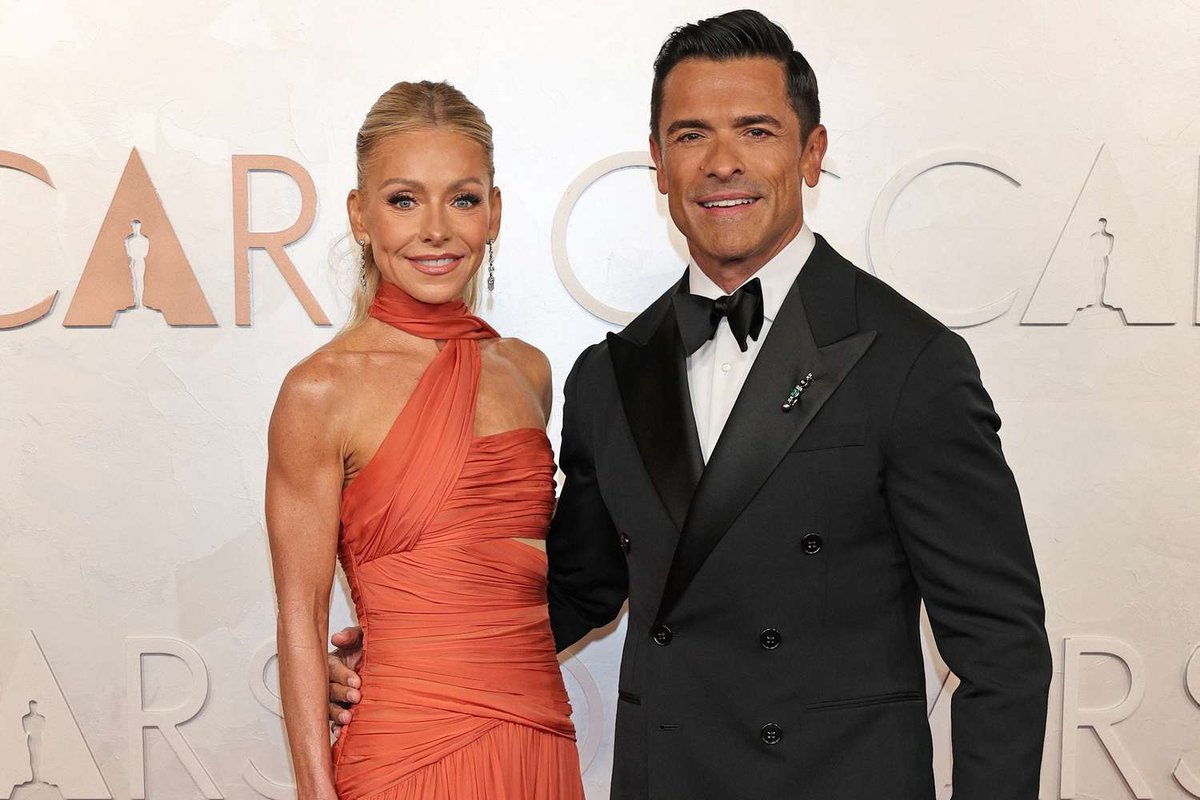 Mark Consuelos Teases Splitting from Kelly Ripa—Jokes He’d Find a College Girlfriend