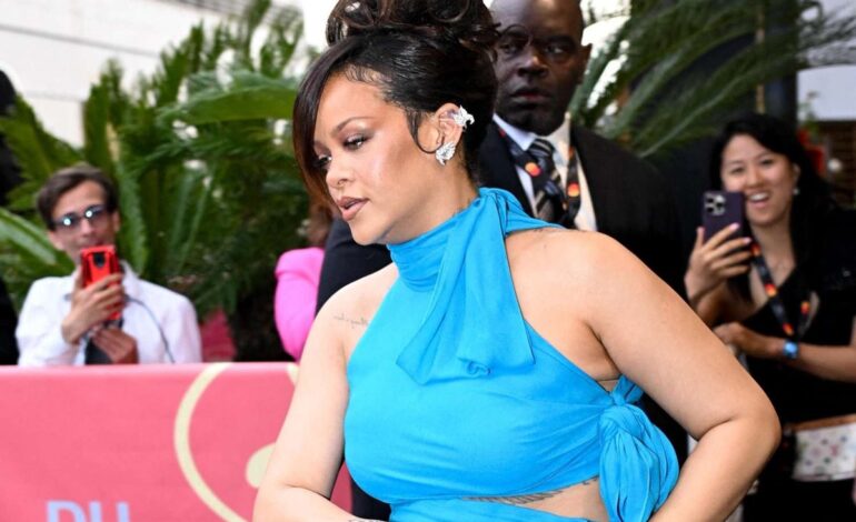 Rihanna Flaunts Baby Bump During Casual NYC Stroll with A$AP Rocky