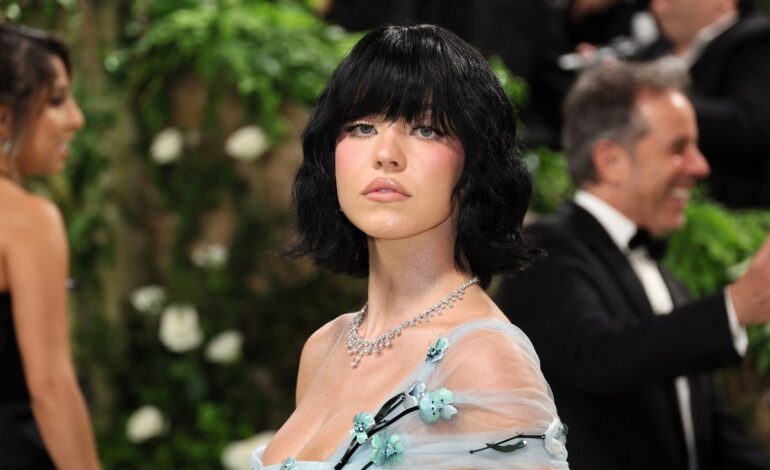 Sydney Sweeney’s Met Gala Look Sparks ‘Garden’ Debate