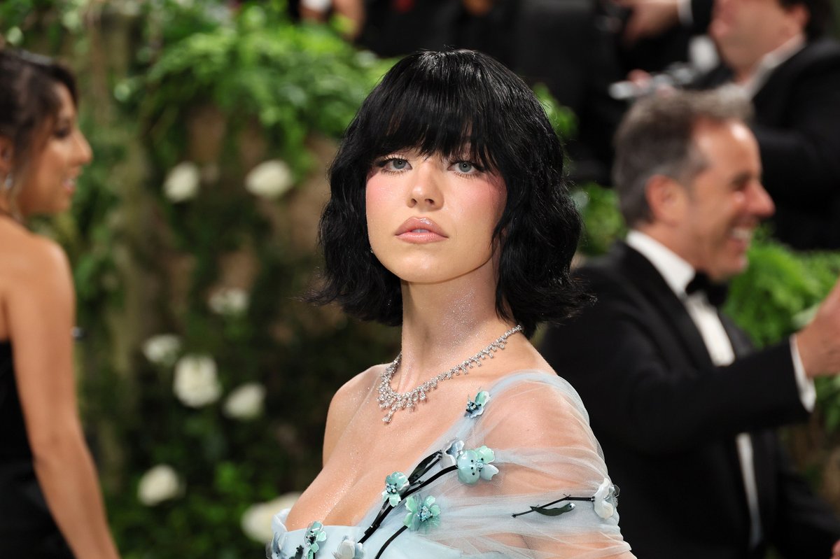 Sydney Sweeney’s Met Gala Look Sparks ‘Garden’ Debate