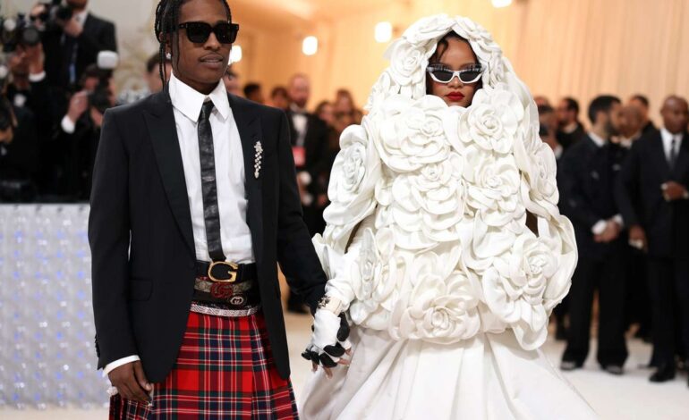 Umbrella vs. Rihanna: Pre-Met Gala Snag Caught on Video