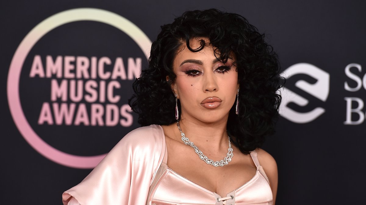 Why Kali Uchis’ 2025 ‘Sincerely’ Tour Will Cost You More Than You Think