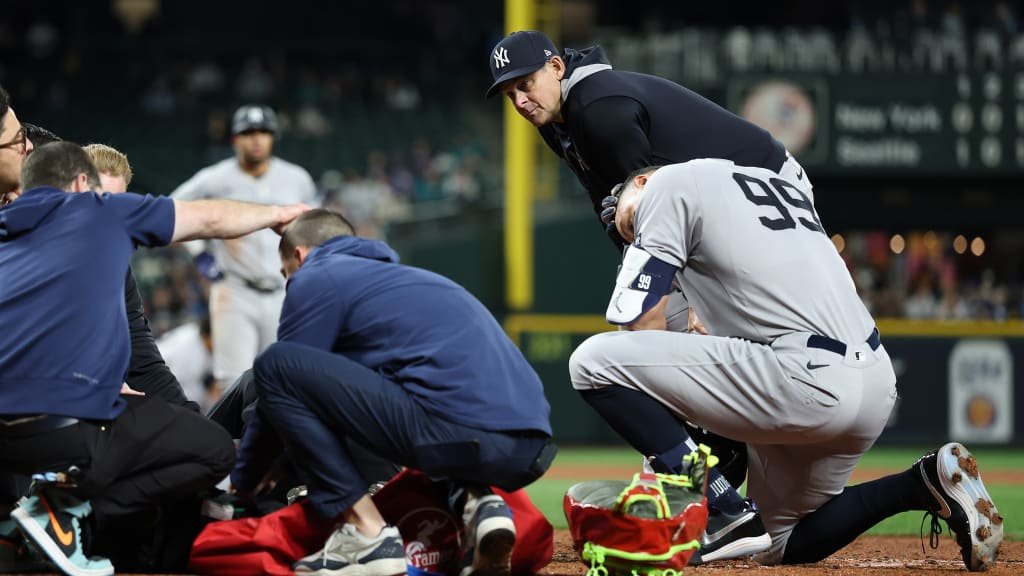 Yankees’ Oswaldo Cabrera Hospitalized After Fracture Forces Ambulance Evacuation