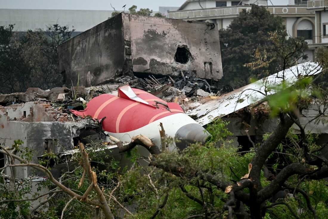 Aviation Pro Explains How Air India Crash Survivor Beat the Odds Using Exit-Row Strategy
