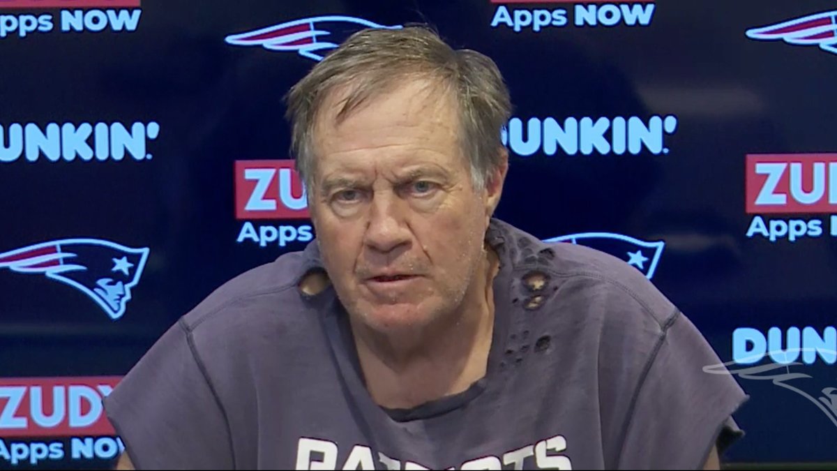 Belichick’s Airport Sprint Leaves Hoodie Drenched Ahead of Vegas Trip