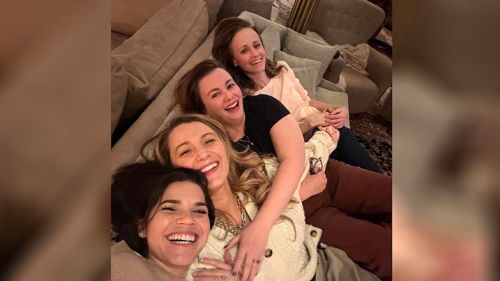 Blake Lively and ‘Dorota’ Sip Betty Booze in Nostalgic Gossip Girl Comeback