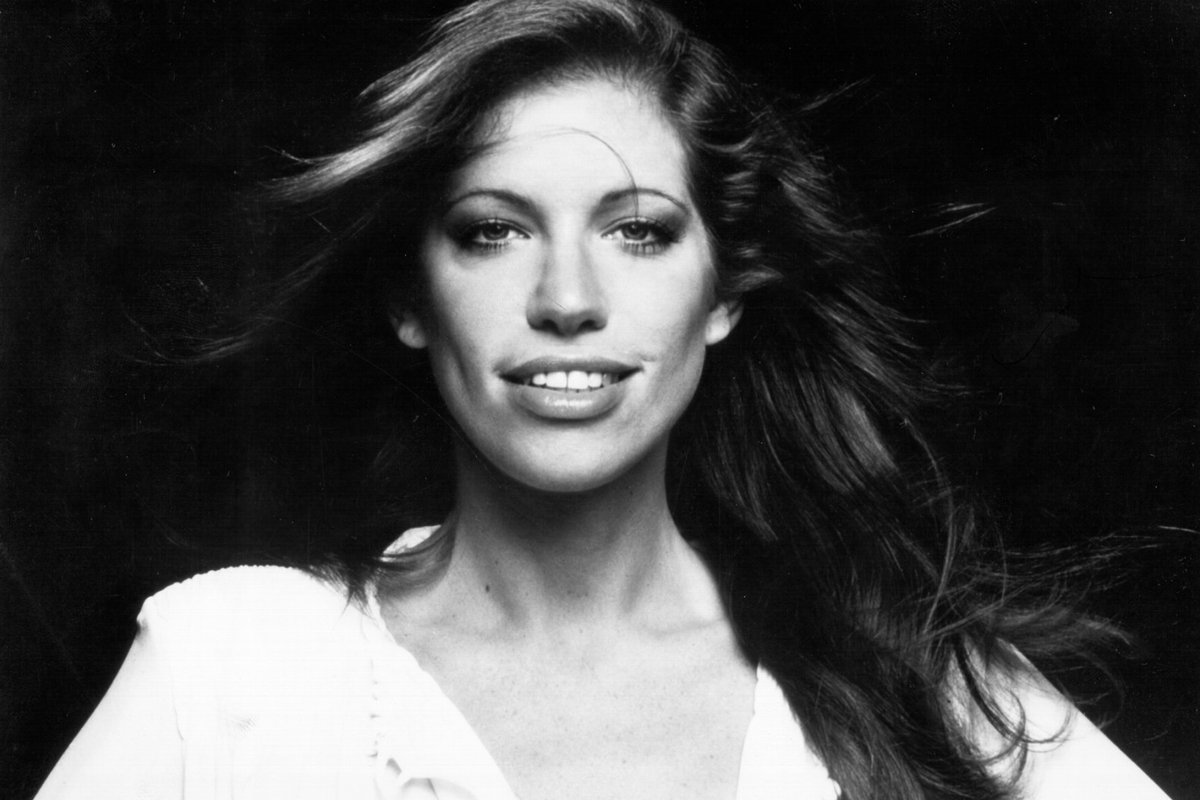 Carly Simon Dismisses Backlash Over Sabrina Carpenter’s Bold Album Cover