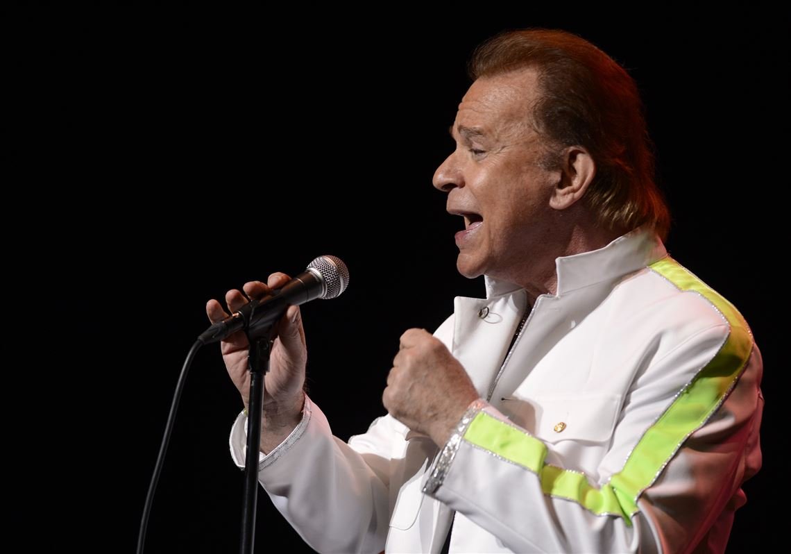 Chart-Topper Lou Christie Dies at 82, Leaves Enduring ‘Lightnin’ Strikes’ Legacy