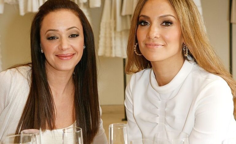 Inside Jennifer Lopez and Leah Remini’s Private Divorce Support Text Chain