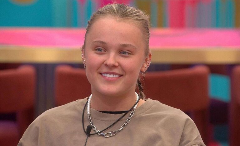JoJo Siwa Redefines Sexuality as ‘Queer’ After Big Brother Romance
