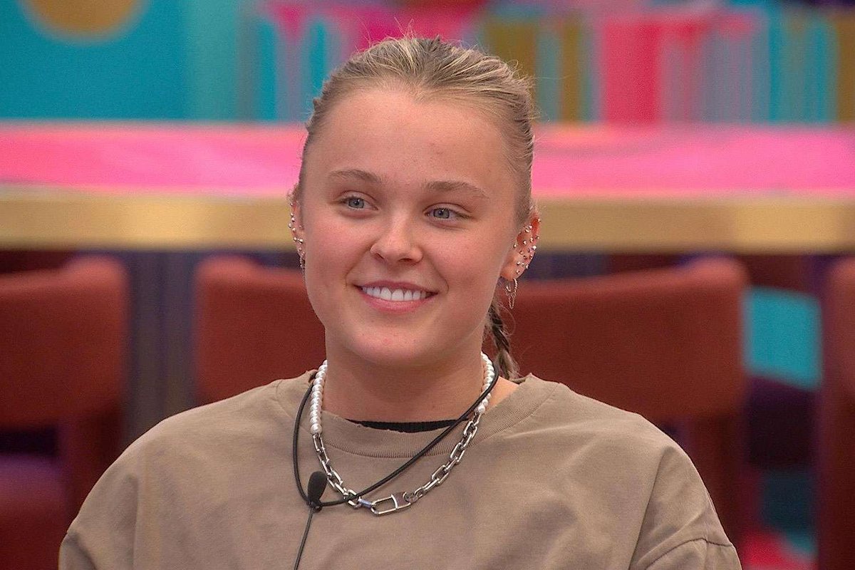 JoJo Siwa Redefines Sexuality as ‘Queer’ After Big Brother Romance