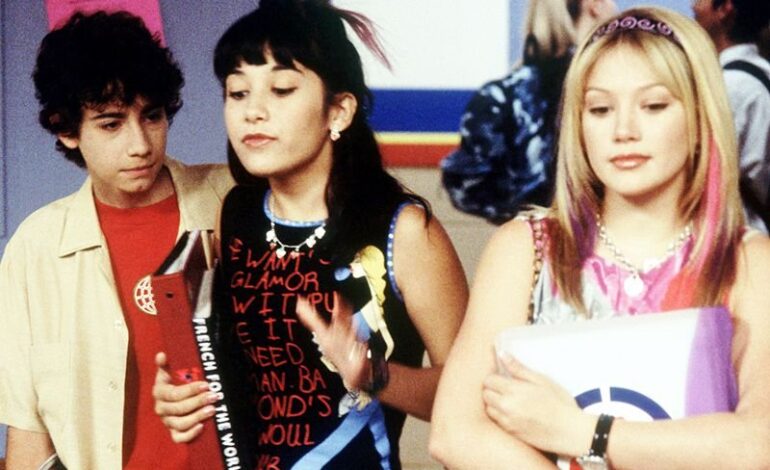 “Lizzie McGuire” Star Spills Post-Reboot Tea, Reveals How Hilary Duff Landed the Role (Hint: It Wasn’t Her Audition