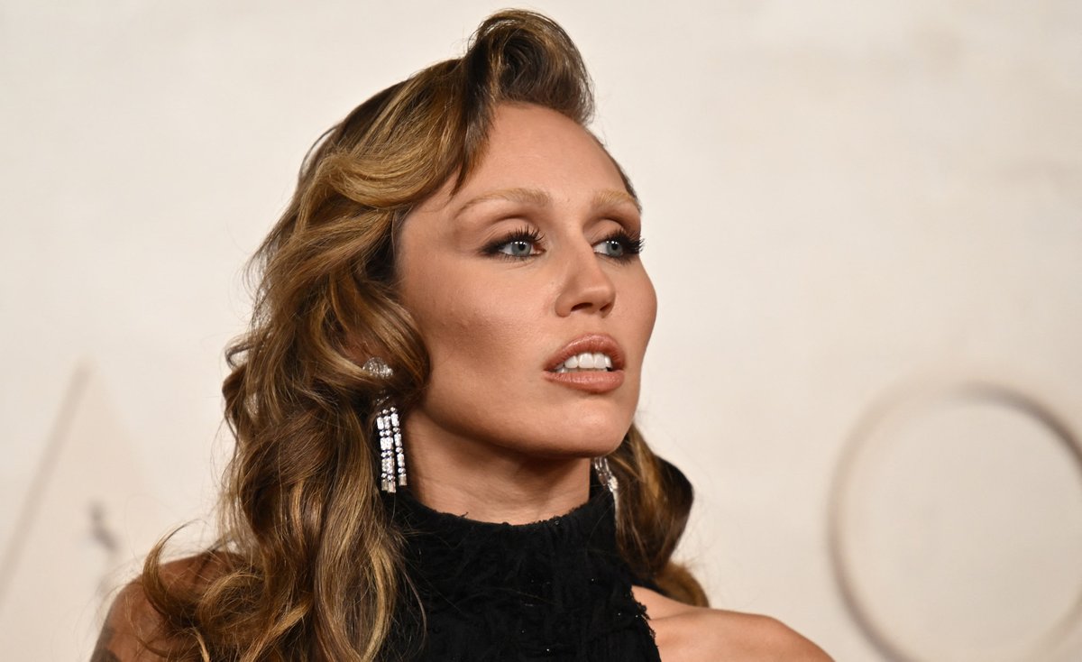 Parisian Lights and Barely-There Brows: Miley Cyrus’s Ethereal Fashion Statement