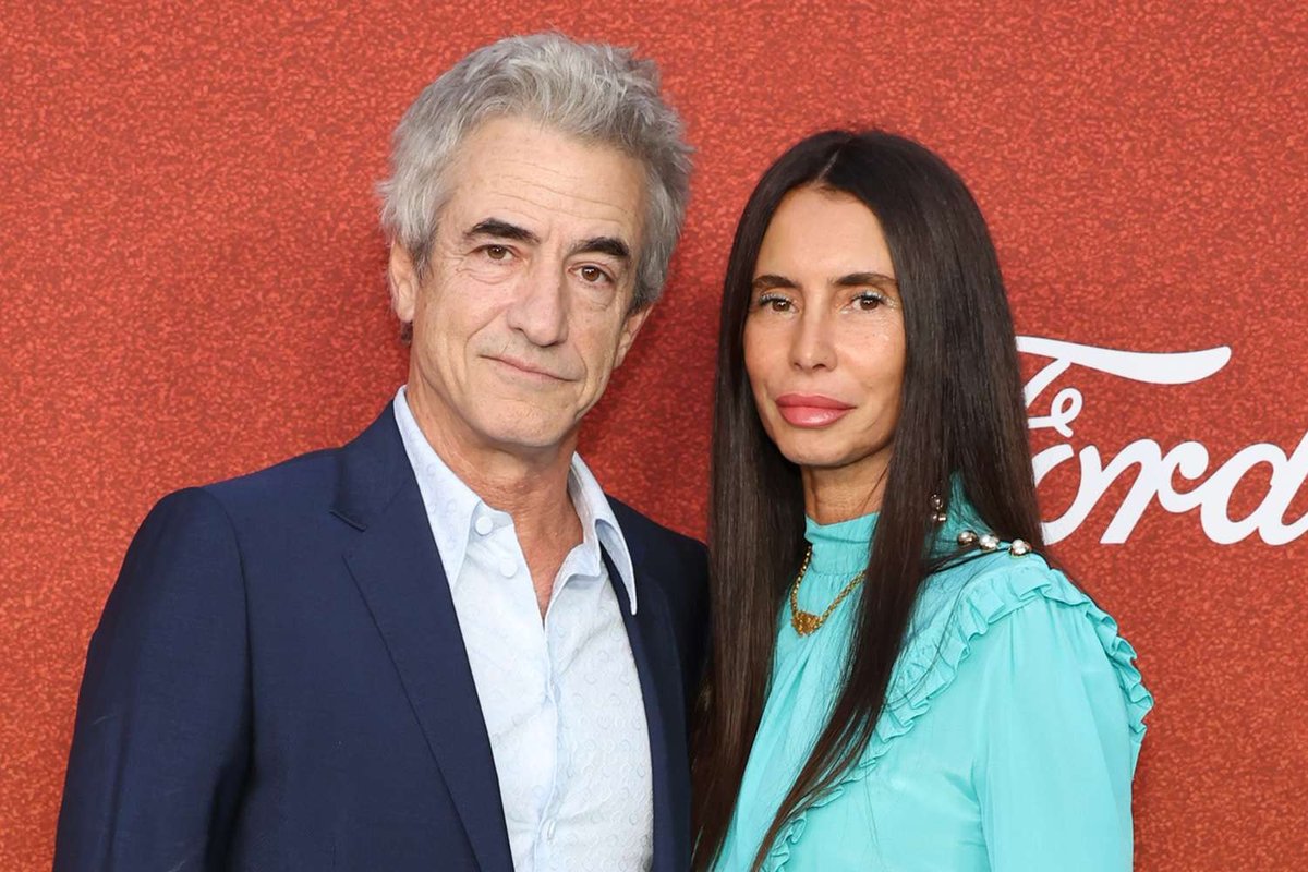 Prima Apollinaare’s Poised LA Stroll After Dermot Mulroney Split