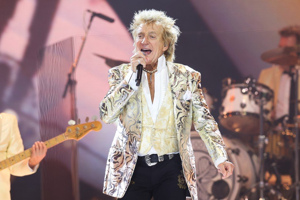 Rod Stewart Summons Ronnie Wood and Rock Legends to Glastonbury’s Dreamstage