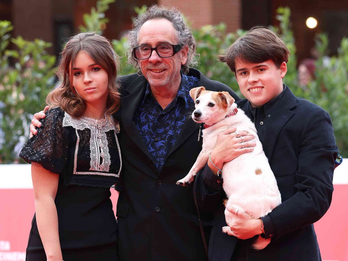 The Low-Key Royalty of Hollywood: Nell Burton Steals the Spotlight
