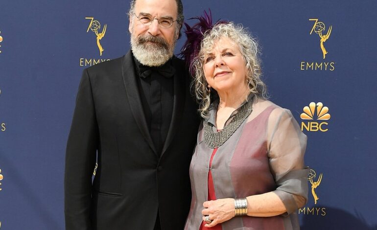 The Secret to Mandy Patinkin’s 40-Year Marriage? ‘It’s Not Easy