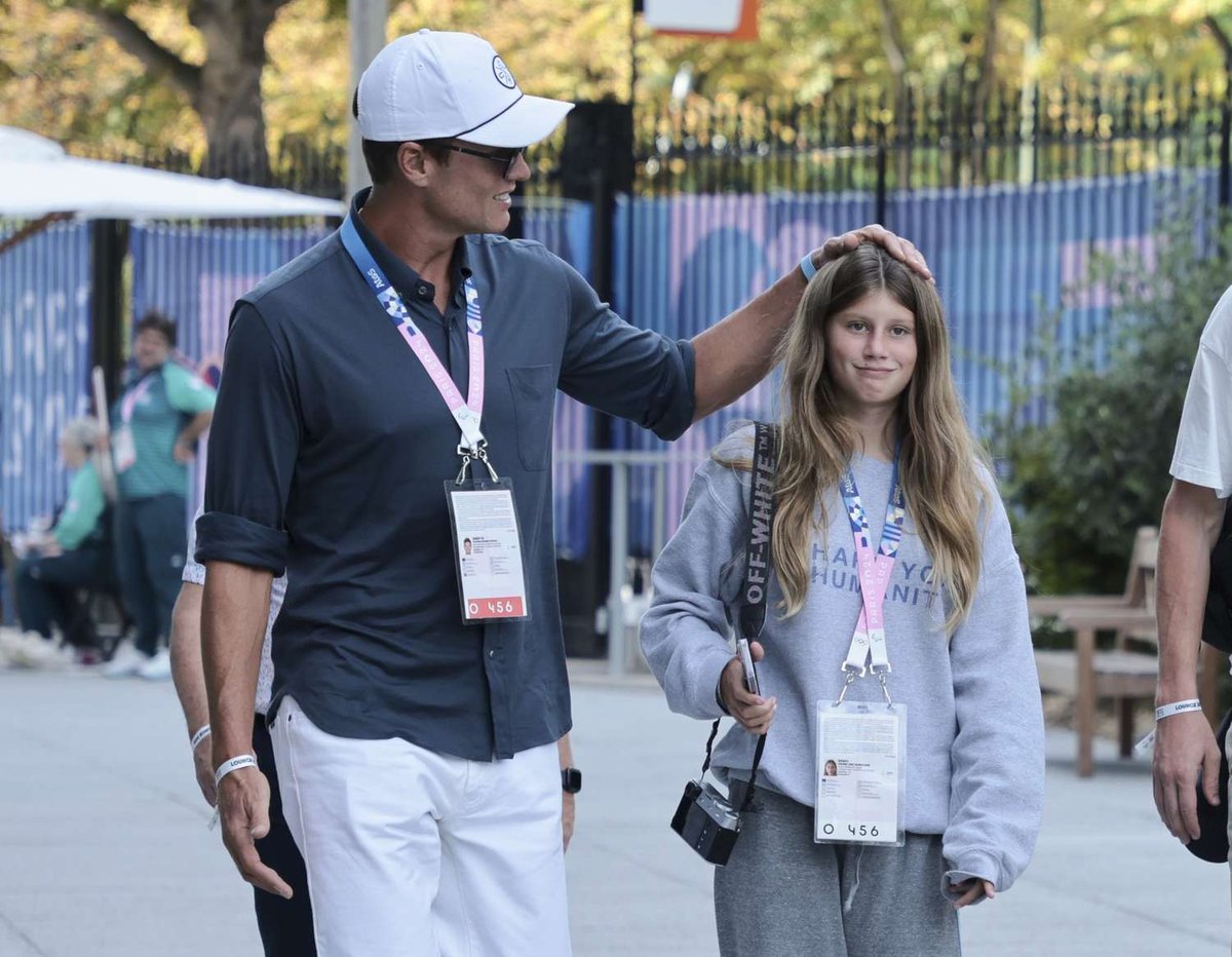 Tom Brady’s Mini-Me Moment: Daughter Vivian Nails His Co-Pilot Selfie