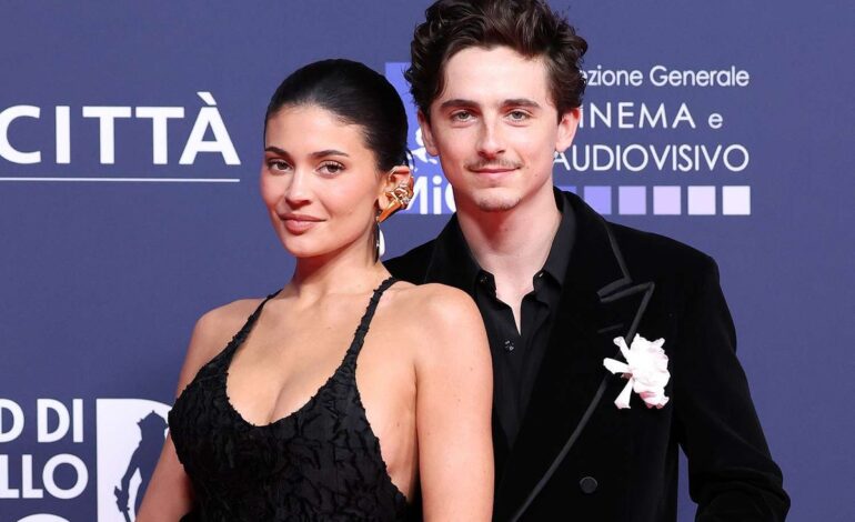 Beachside PDA: Kylie Jenner & Timothée Chalamet’s Saint-Tropez Stroll