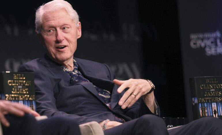 Bill Clinton, Vera Wang Send Birthday Notes to Jeffrey Epstein
