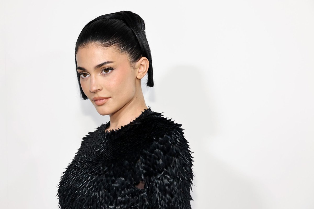 Botticelli Babe Kylie Jenner Turns Up Tuscany Heat in Leopard Print