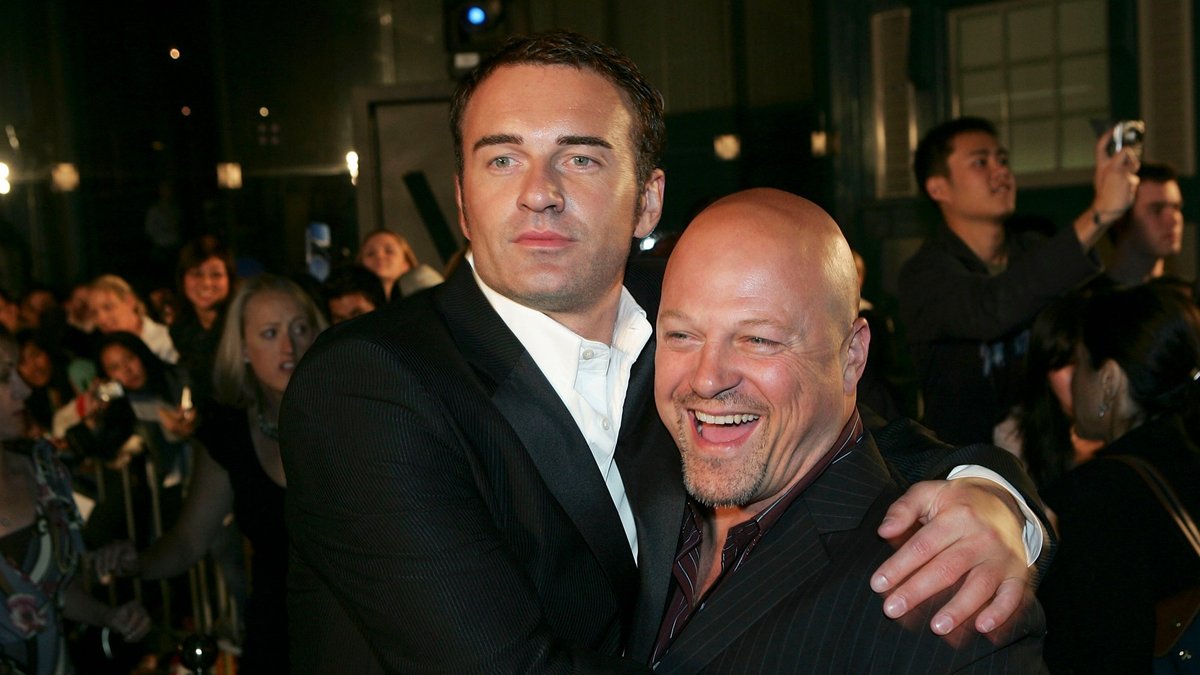 Brooke Burns’ Tribute to Julian McMahon Spurs Star-Studded Remembrances