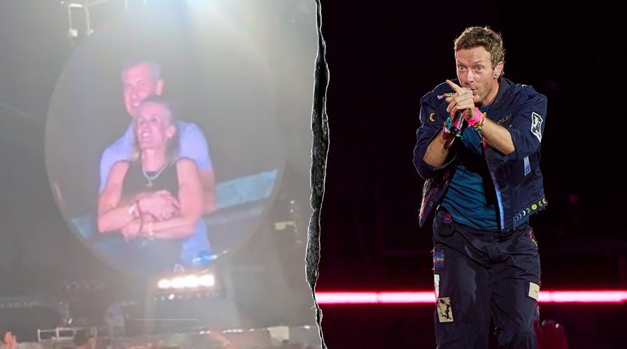 Chris Martin Turns Kiss-Cam into Relationship Test at Boston Show