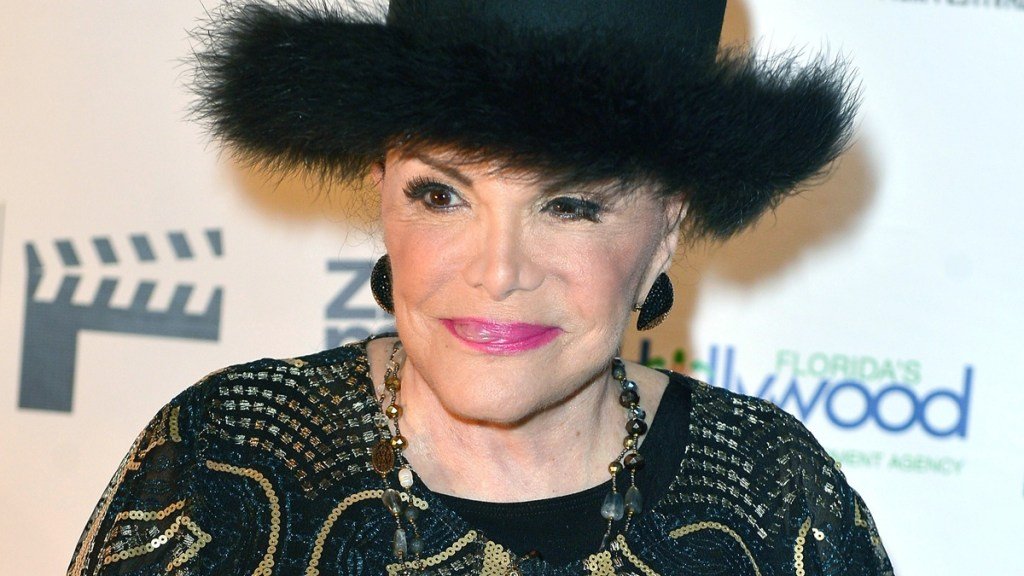 Connie Francis’s Unstoppable Comeback After Hospital Stay