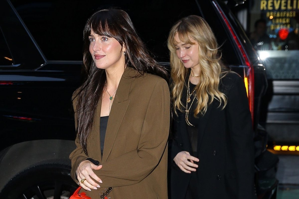 Dakota Johnson’s Post-Breakup Euro-Trip with Kate Hudson Turns Heads