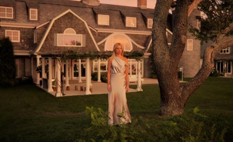 Inside ‘Sirens’: How Julianne Moore’s Drama Nabbed Its Outrageous Long Island Mansion
