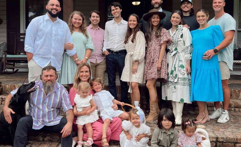 Inside Duck Dynasty: The Growing Robertson Family Empire