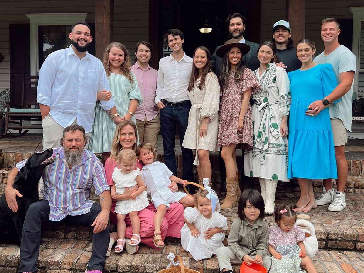 Inside Duck Dynasty: The Growing Robertson Family Empire