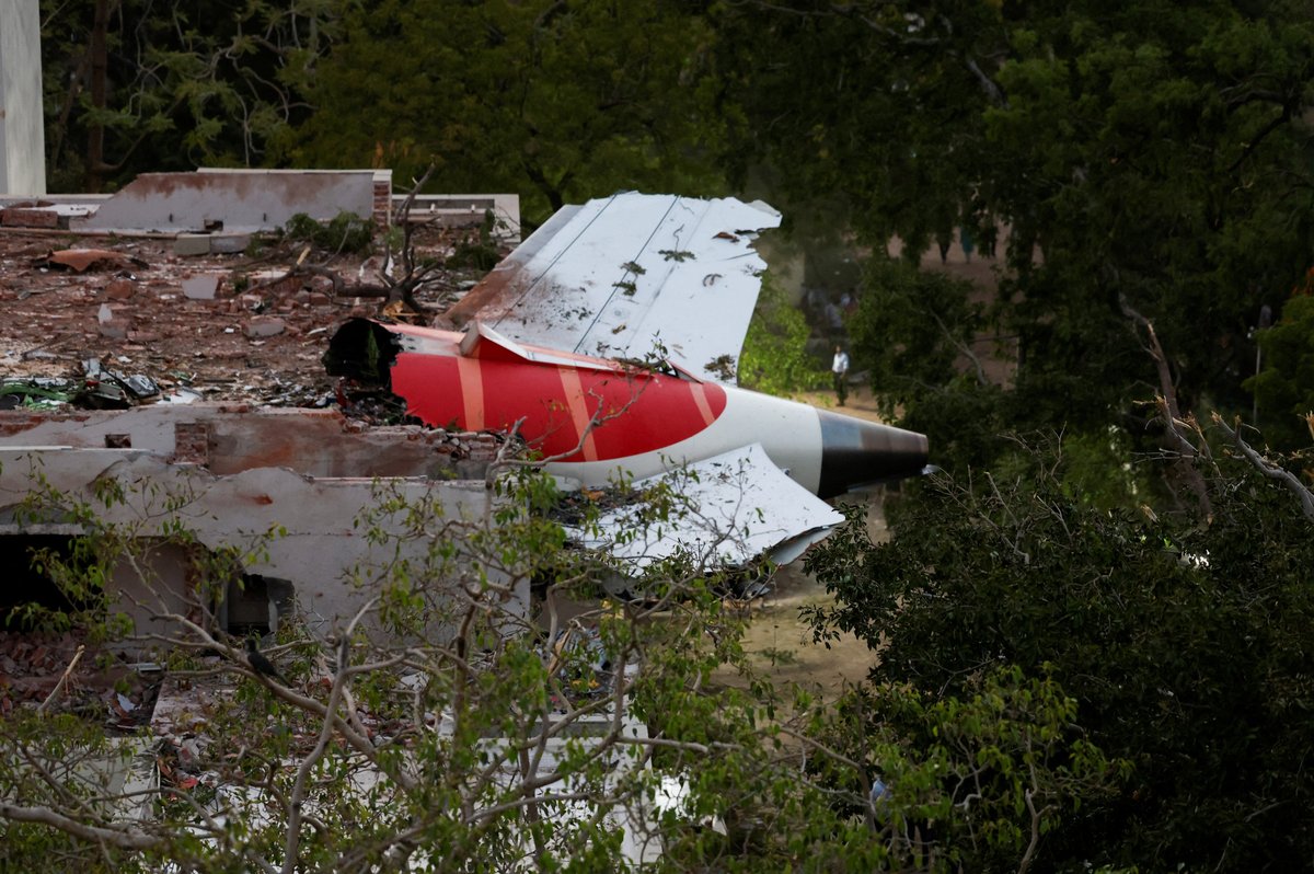 Investigators Pinpoint Fatal Fuel Cut in Air India Jet Disaster