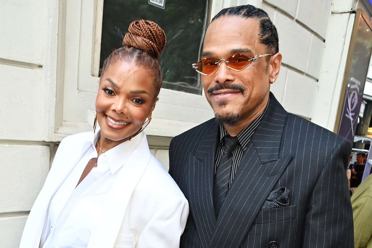 Janet Jackson Puts Maxwell Romance Rumors to Bed After Hand-Holding Sighting