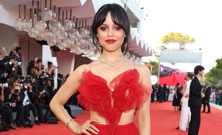 Jenna Ortega’s Barely-There Brows Steal the ‘Wednesday’ Red Carpet Spotlight