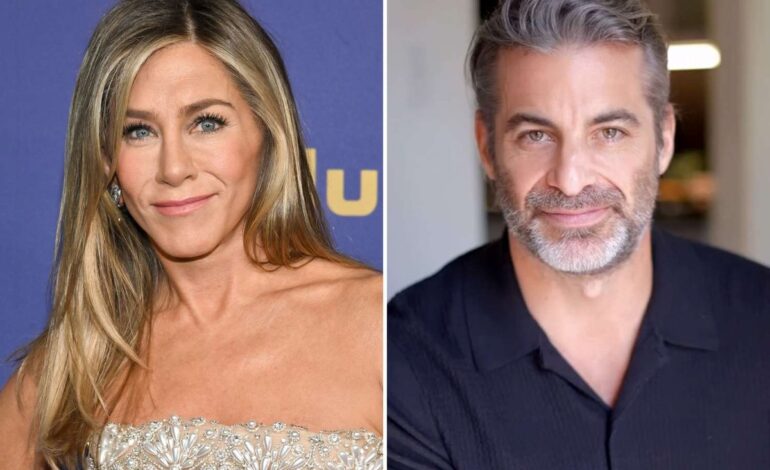 Jennifer Aniston Sparks Romance with Hypnotist Jim Curtis