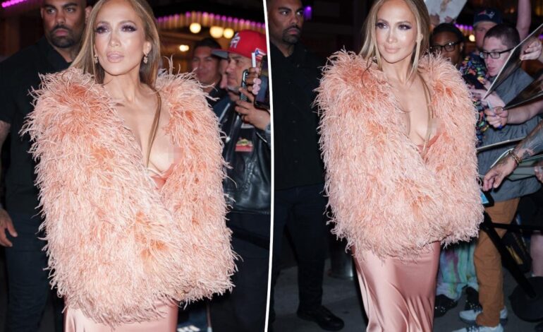 Jennifer Lopez’s Sparkling Skirt Gives Out During Birthday Show in Poland