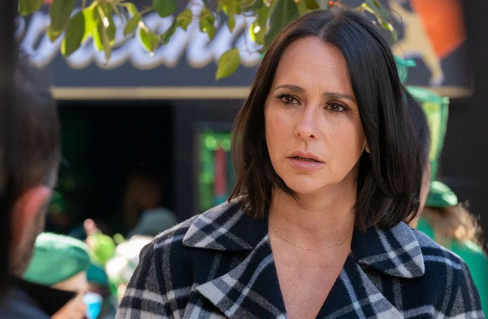 Jennifer Love Hewitt Reflects on 9-1-1 Comeback After Peter Krause Exit