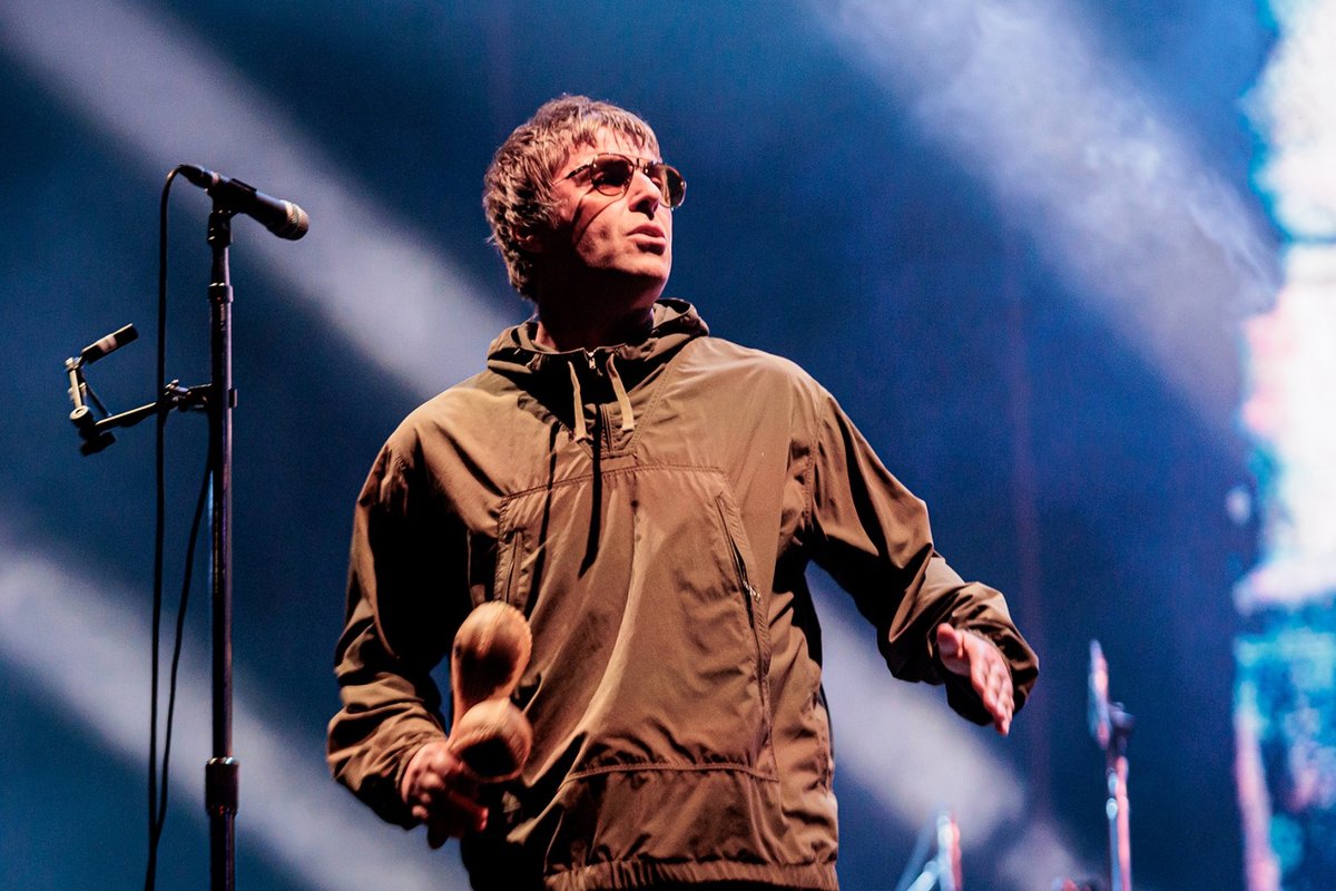 Liam Gallagher’s High-Energy Pep Talk to Lovebirds at Oasis Gig After Coldplay’s Kiss Cam Snafu