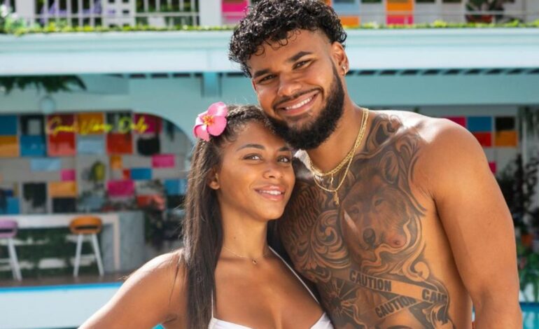 Love Island’s Amaya Espinal Dances with Knicks Dancers at Sei Less NYC