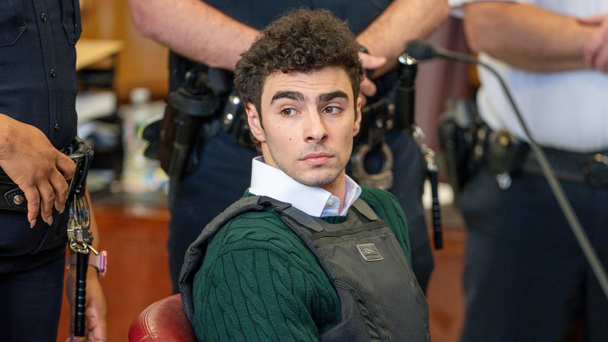 Luigi Mangione Flashes Prison Swag in Brooklyn Jail Yard Photo